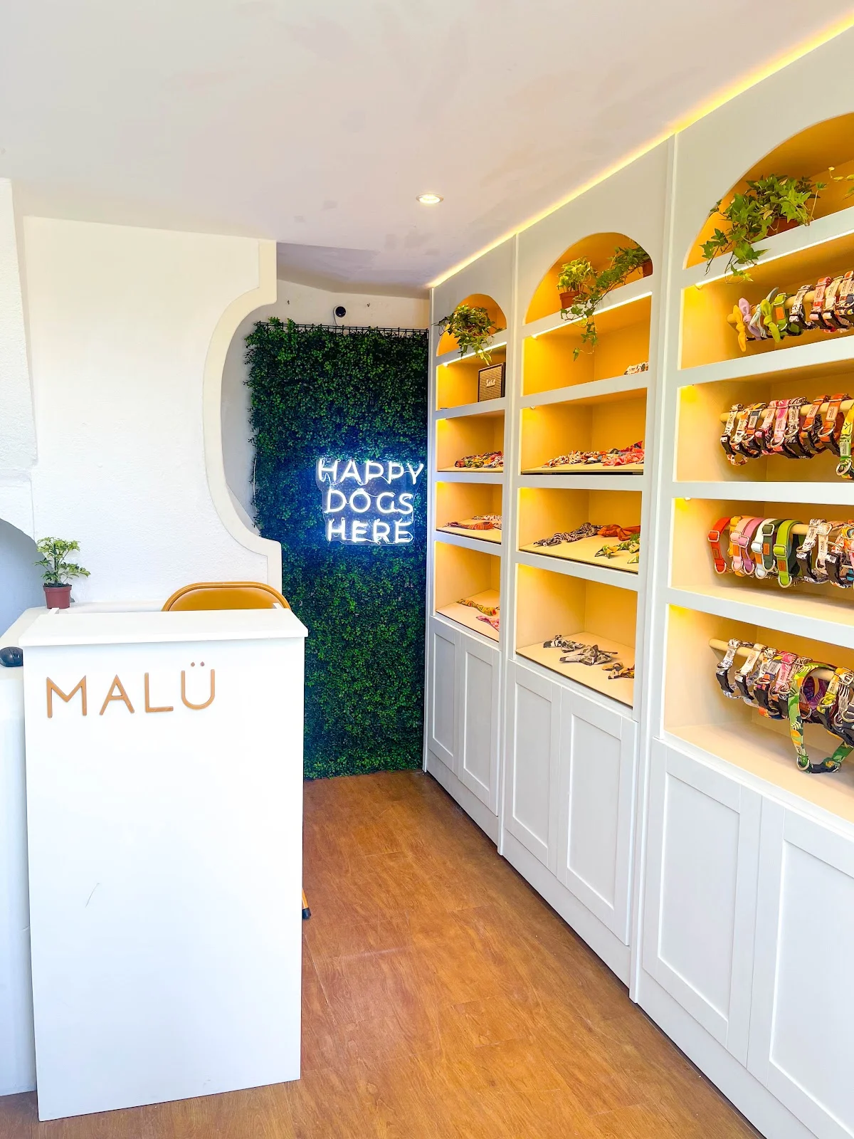 Malü Pet Wear — 2